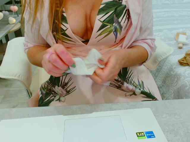 JuicyGloss