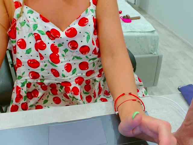 JuicyGloss webcam