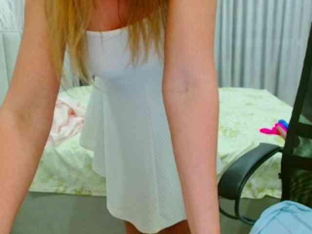 JuicyGloss webcam