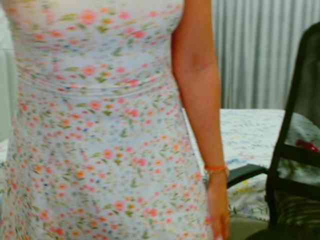 JuicyGloss webcam