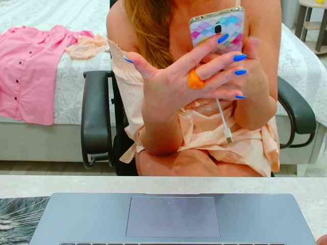 JuicyGloss JuicyGloss