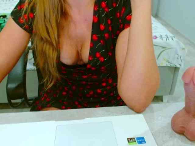 JuicyGloss webcam