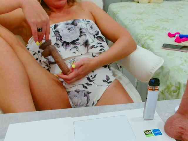 JuicyGloss JuicyGloss