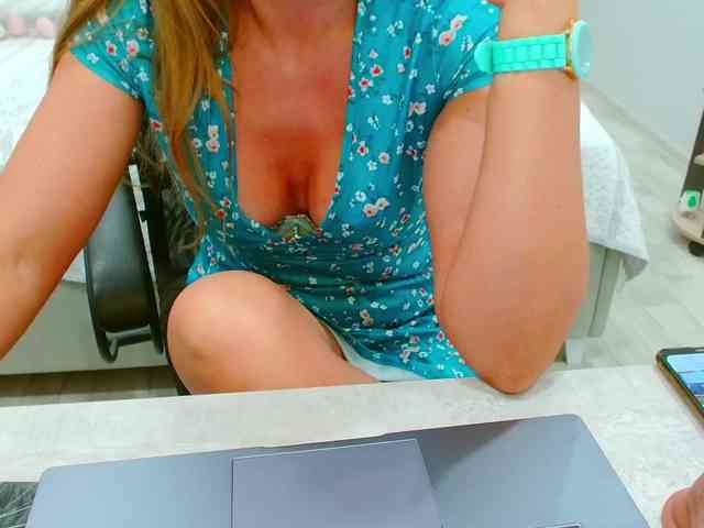 JuicyGloss