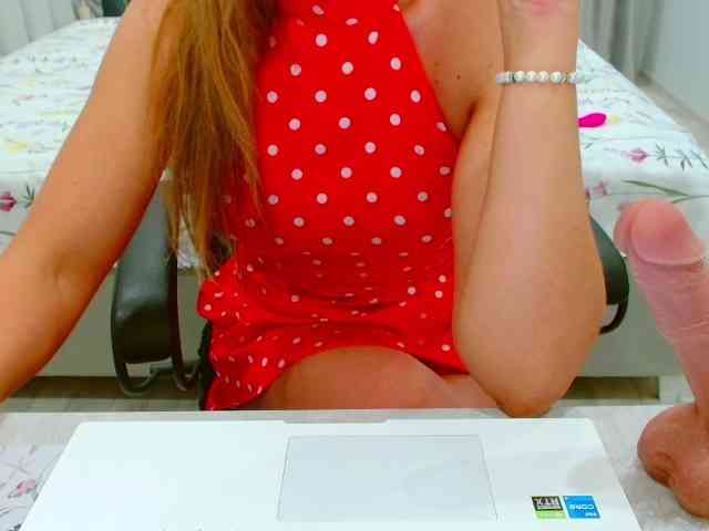 JuicyGloss webcam