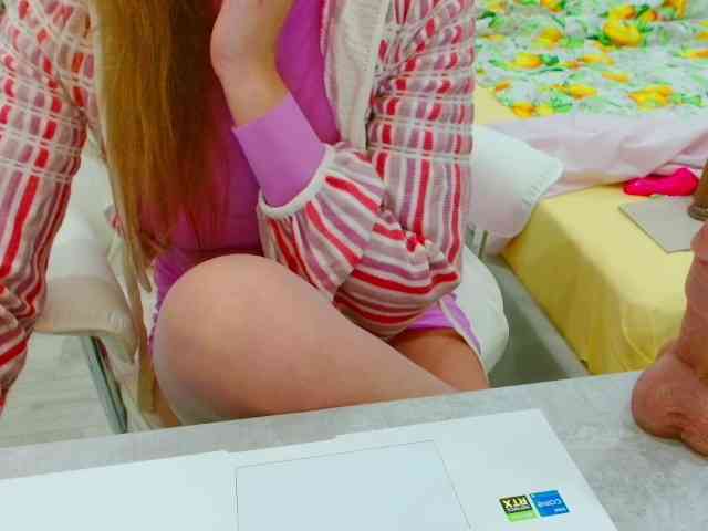 JuicyGloss webcam
