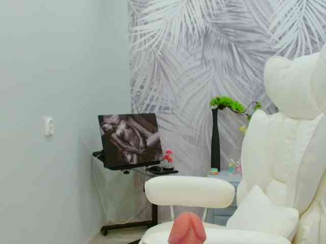 JuicyGloss webcam