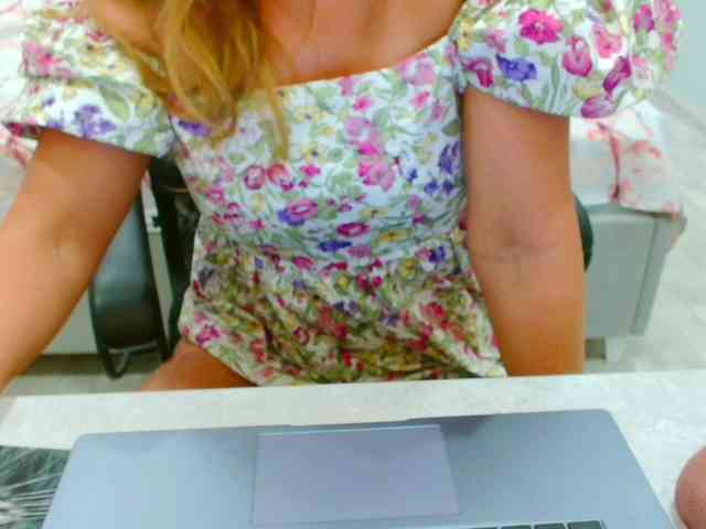 JuicyGloss