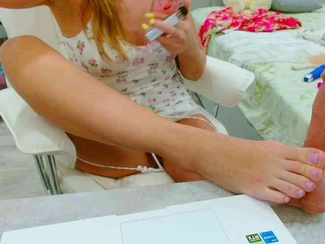 JuicyGloss webcam