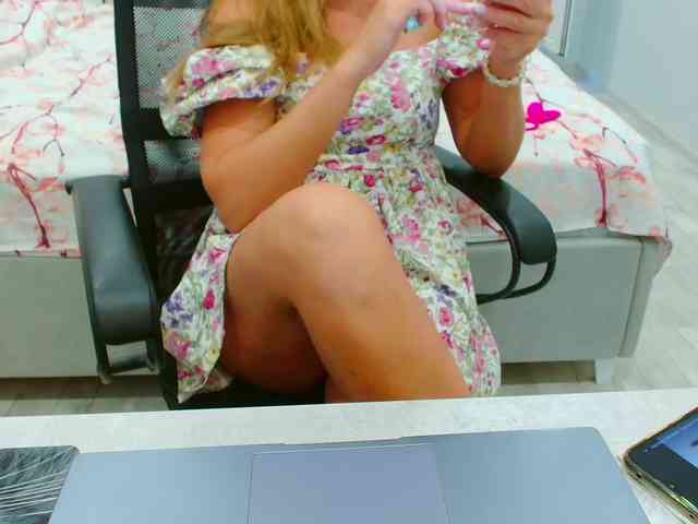 JuicyGloss
