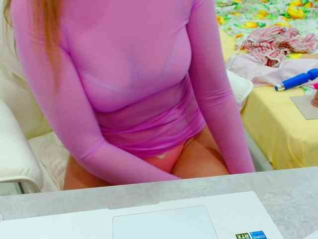 JuicyGloss webcam
