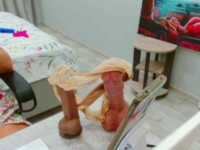 JuicyGloss webcam