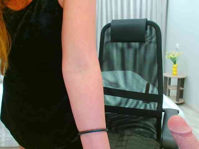 JuicyGloss webcam