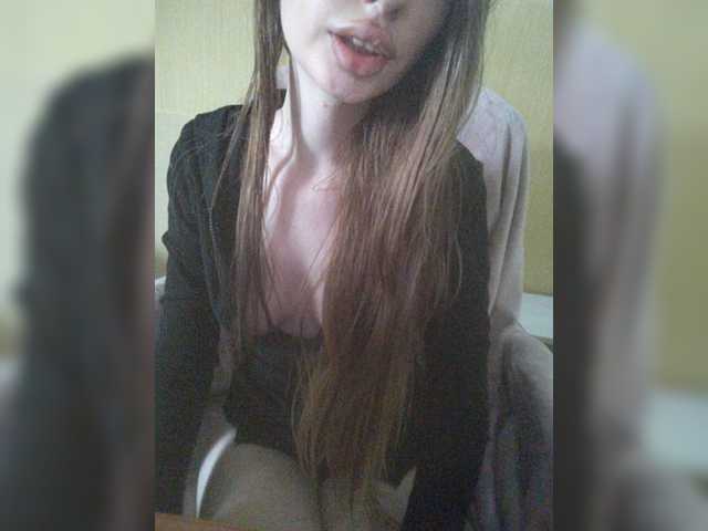 Alexi12 live cam on BongaCams