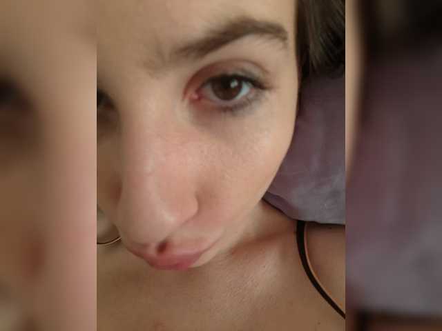 Alexi12 live cam on BongaCams