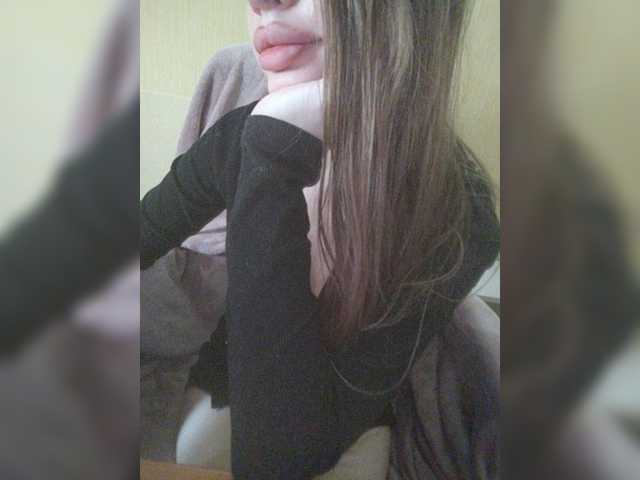 Alexi12 live cam on BongaCams