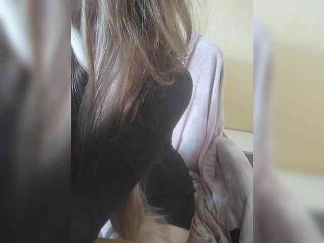 Elza_kom webcam