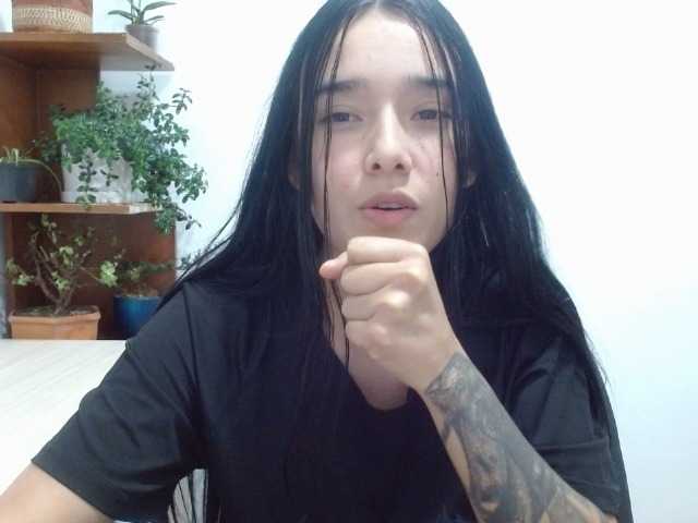 le modèle Moon--1 est en webcam porno dans un show sur le site bongacams, il possède les tags suivants: Latino/Hispanic,Brunette,Shaved