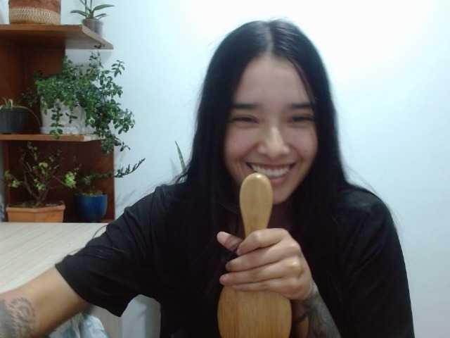 Moon--1 live cam on BongaCams