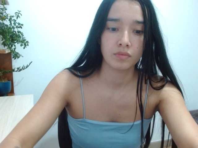 Moon--1 live cam on BongaCams