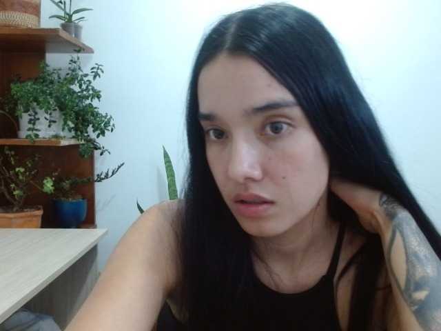 Moon--1 live cam on BongaCams