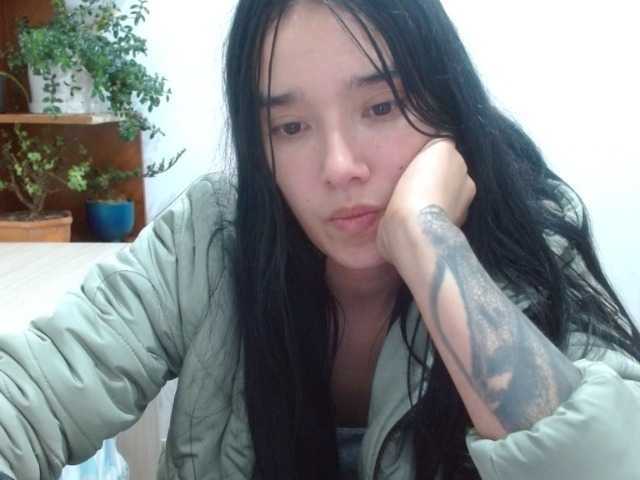 Moon--1 live cam on BongaCams