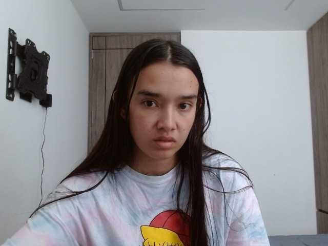 Moon--1 Live Cam on BongaCams