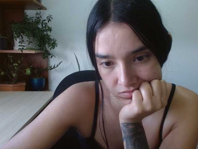 Moon--1 live cam on BongaCams