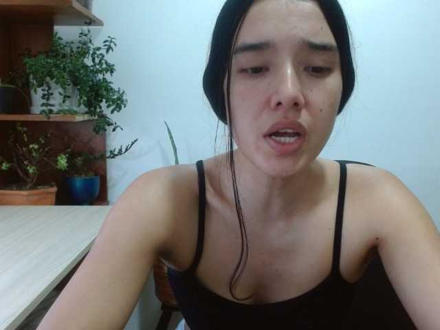 Moon--1 live cam on BongaCams
