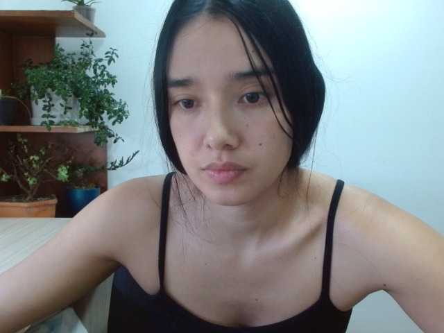 Moon--1 live cam on BongaCams