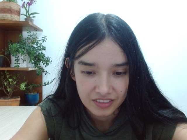 Moon--1 webcam bongacams model stream image
