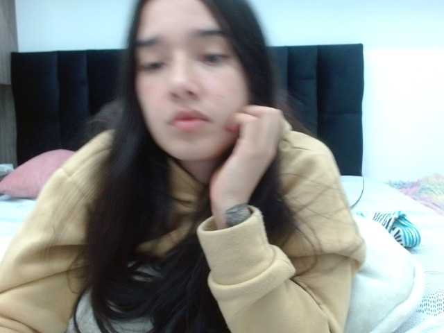 Moon--1 live cam on BongaCams