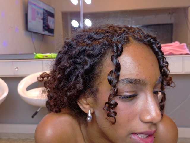 farianajulie's BongaCams profile