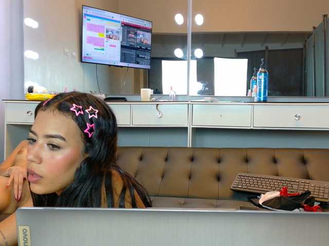 farianajulie live cam on BongaCams