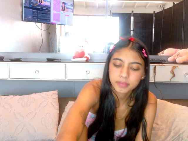 FarianaJulie webcam