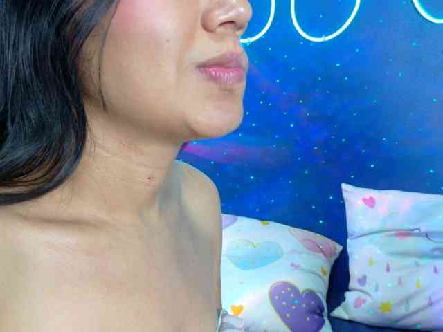FarianaJulie webcam