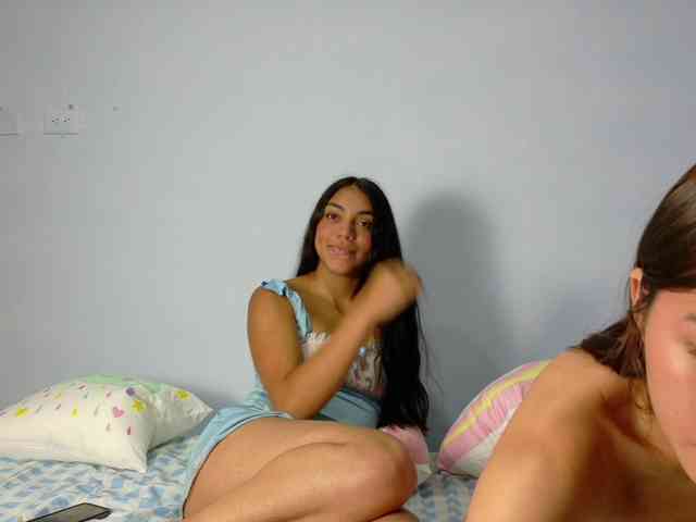 FarianaJulie webcam