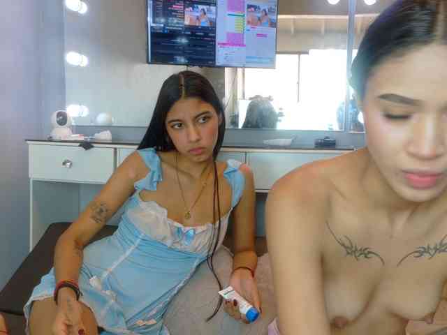FarianaJulie webcam