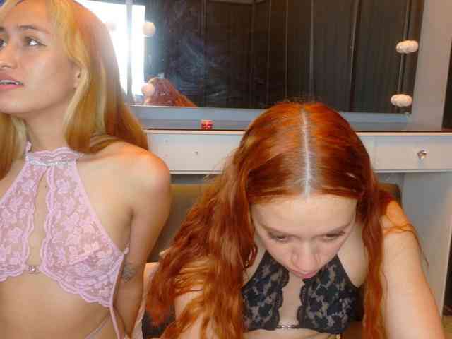 FarianaJulie webcam