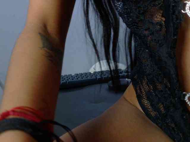 FarianaJulie webcam