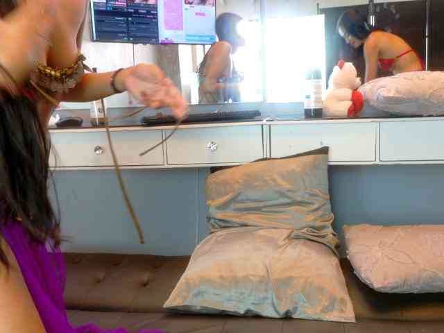 FarianaJulie webcam