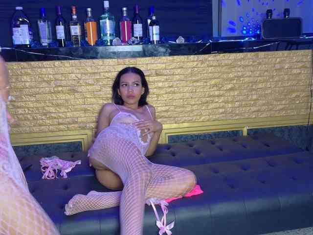 FarianaJulie webcam
