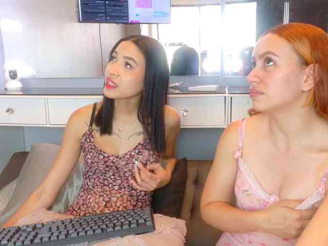 FarianaJulie webcam