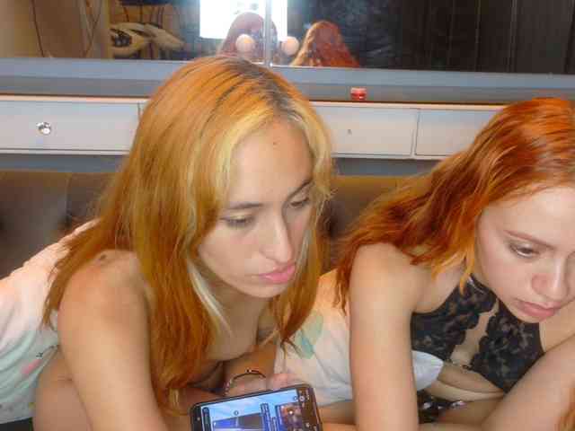 FarianaJulie webcam