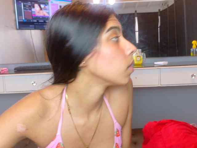 FarianaJulie webcam