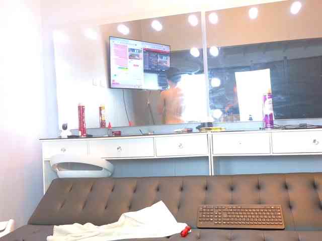 FarianaJulie webcam