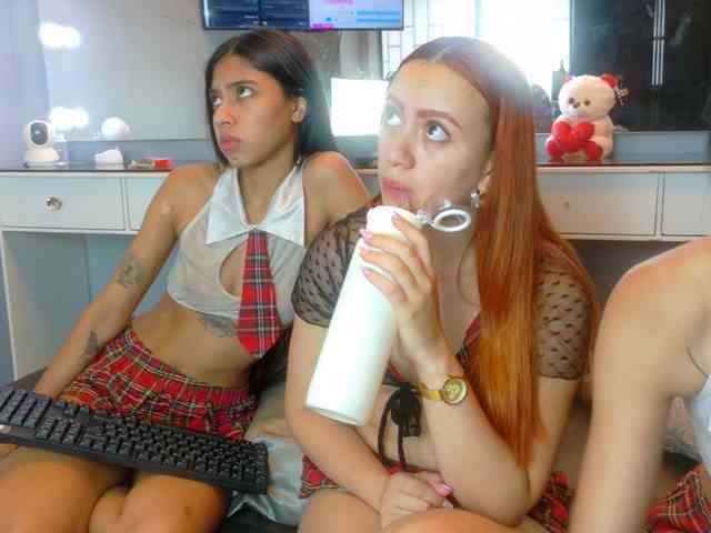 FarianaJulie webcam