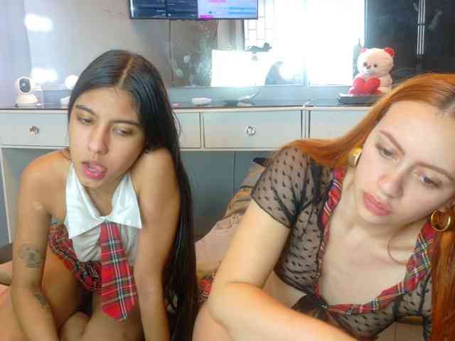 FarianaJulie webcam