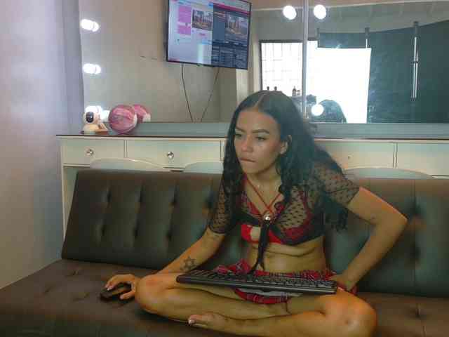 FarianaJulie webcam