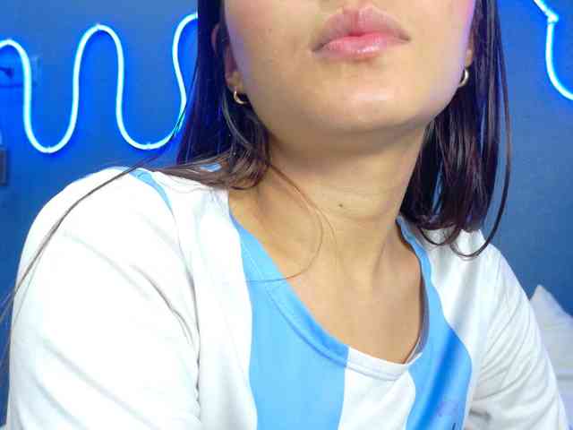 FarianaJulie webcam